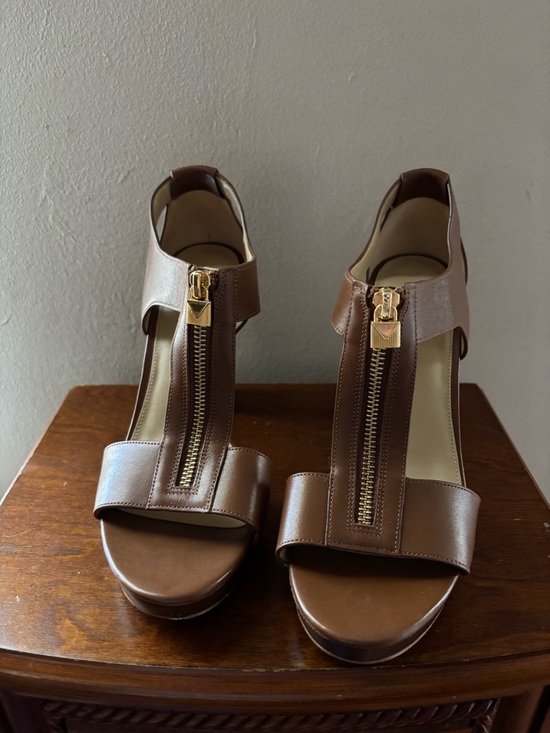 MICHAEL Michael Kors Shoes - Michael Michael Kors 9.5